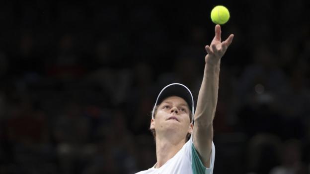 Tennis-Sinner pulls out of Paris Masters after late finish