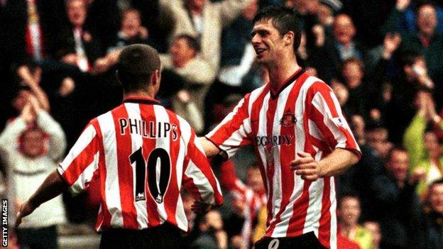 Kevin Phillips en Niall Quinn vieren feest