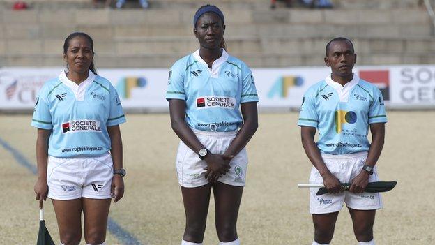 Zimbabwean referee Precious Pazani (centre) during the South Africa v Uganda Rugby Africa Women's World Cup match at Bosman Stadium on August 9, 2019 in Johannesburg, South Africa.