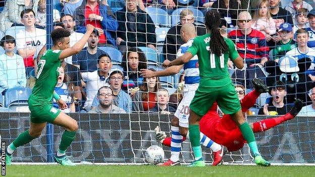 Callum Robinson equalises for Preston North End against QPR