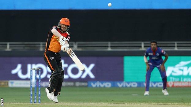 David Warner playing for Sunrisers Hyderabad against Delhi Capitals