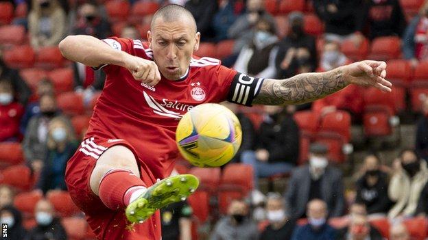 Scott Brown will lead Aberdeen into a Europa League play-off against Qarabag on Thursday