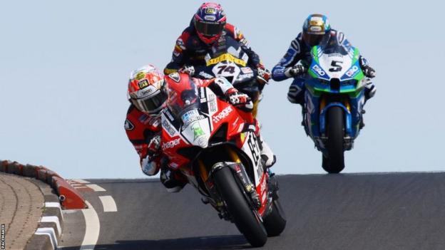 Glenn Irwin leads Davey Todd and Dean Harrison in Superbike race one