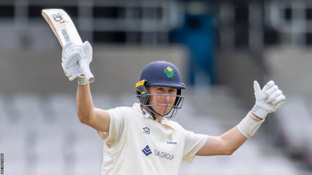 Marnus Labuschagne has reached his seventh century for Glamorganto passes 2,000 championship races for the county