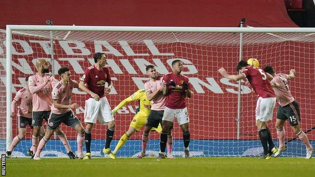 Man Utd 1 2 Sheff Utd Oliver Burke Scores Winner For Blades Bbc Sport