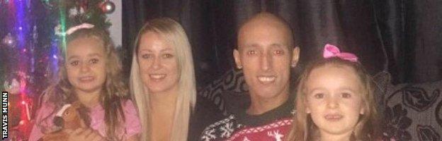 Travis Munn and daughters Freya and Bella