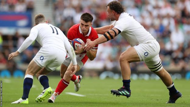Joe Roberts is among seven Wales centres looking to be selected for the 2023 World Cup