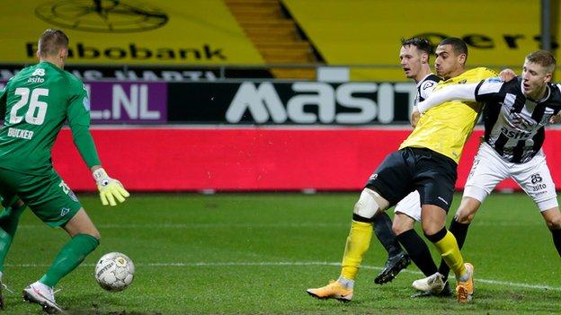 Giakoumakis flourished in the Eredivisie despite VVV Venlo's relegation woes