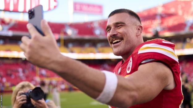 How Chiefs' Travis Kelce failed in his unconventional approach to meet  Taylor Swift