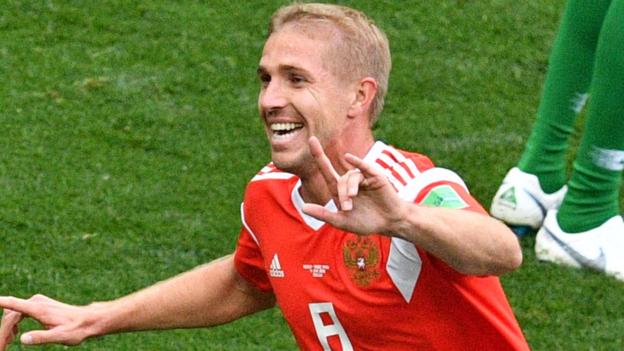 World Cup 2018: Russia's Yuri Gazinskiy scores first goal of the tournament - BBC Sport