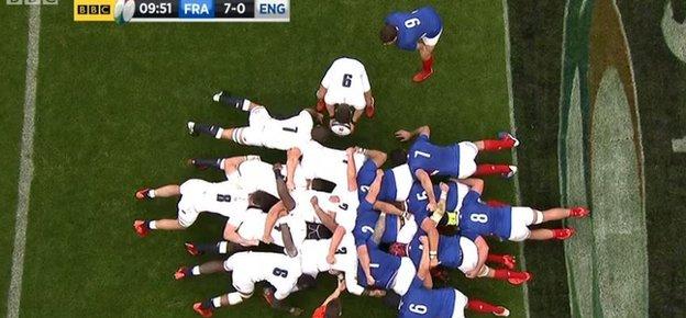 Tom Curry scrum
