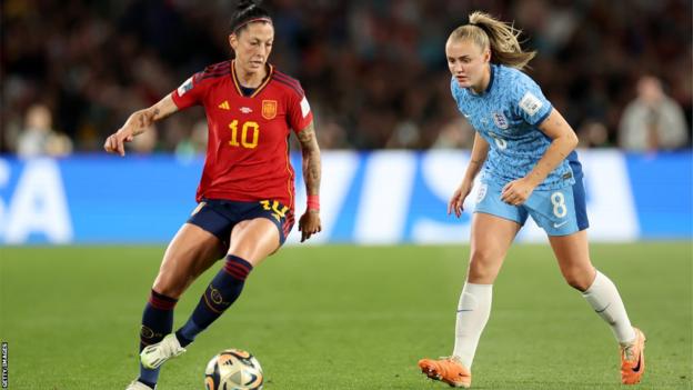 England midfielder Georgia Stanway and Spain forward Jenni Hermoso