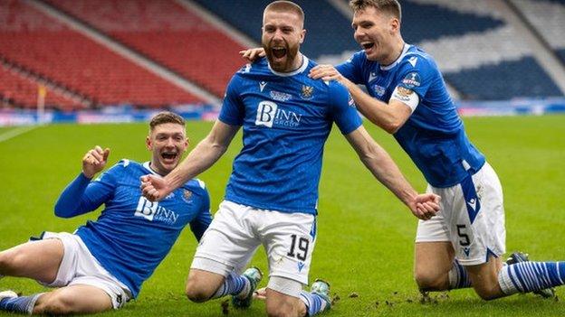 St Johnstone celebrate Shaun Rooney's gal