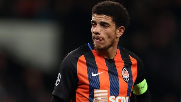 Shakhtar Donetsk's Taison sent off after reacting to alleged racism