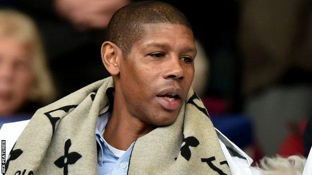 Carlton Palmer: Former England midfielder resigns as Grantham Town boss - BBC Sport