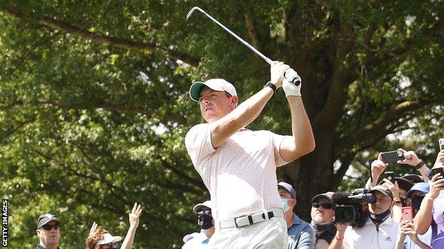 Rory McIlroy plays into the green at the seventh hole in the final round