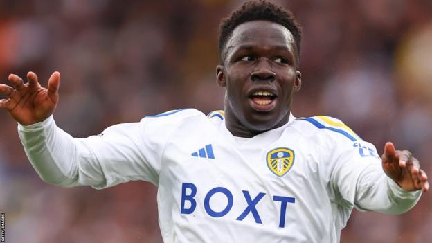 Wilfried Gnonto: Leeds United boss Daniel Farke gives forward second chance  - BBC Sport