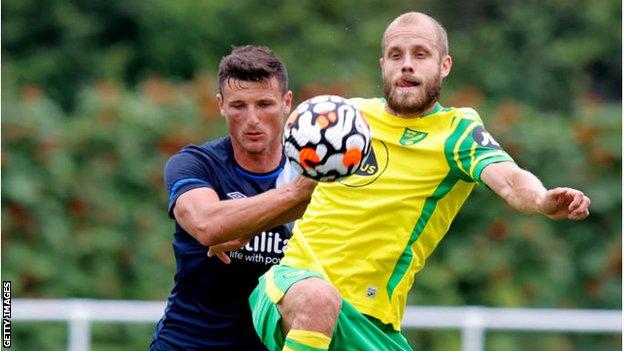 Norwich city hot sale training top