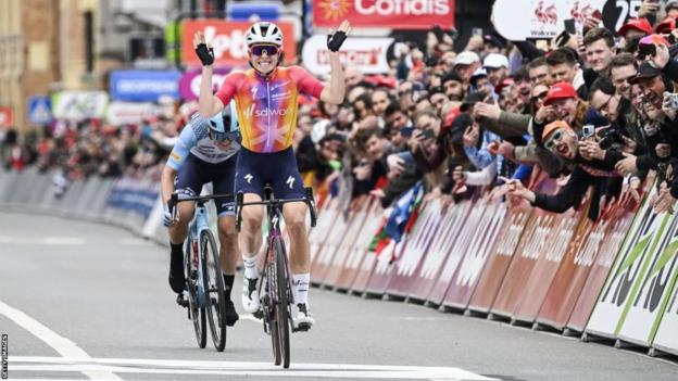 Demi Vollering wins the Liege-Bastogne-Liege