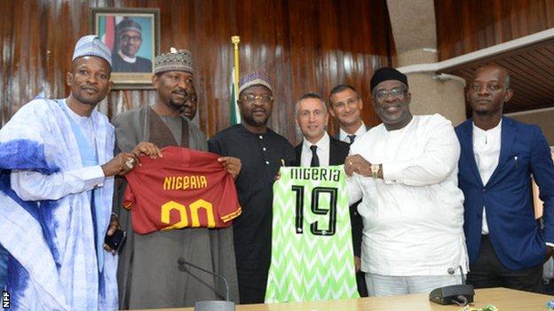 NFF officials with Roma officials