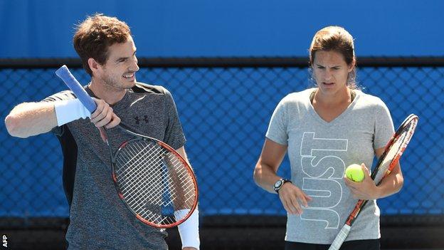 Murray and Mauresmo agreed to split because she could not commit enough time to travelling