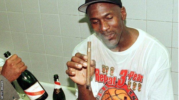 A CANDID PORTRAIT OF CHICAGO WHITE SOX OUTFIELDER MICHAEL JORDAN IN News  Photo - Getty Images