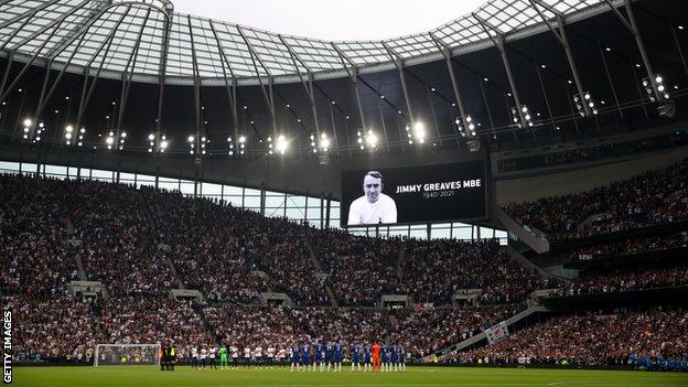 Nysgerrighed hvid instans Jimmy Greaves: Spurs, Chelsea and West Ham lead tributes to former striker  - BBC Sport