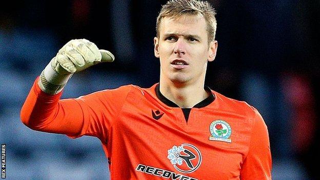 Thomas Kaminski: Blackburn Rovers goalkeeper extends deal - BBC Sport
