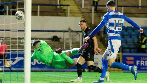 Louis Moult scores for Dundee United against Morton