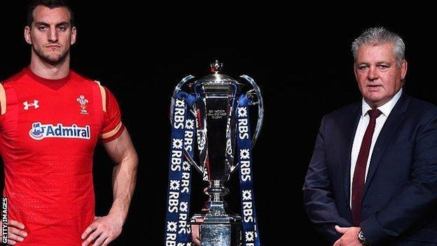 Sam Warburton and Warren Gatland with the Six Nations trophy