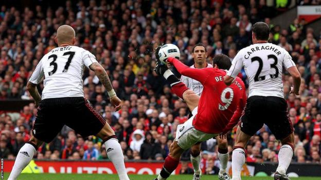 Dimitar Berbatov scores an overhead kick against Liverpool to make it 2-0