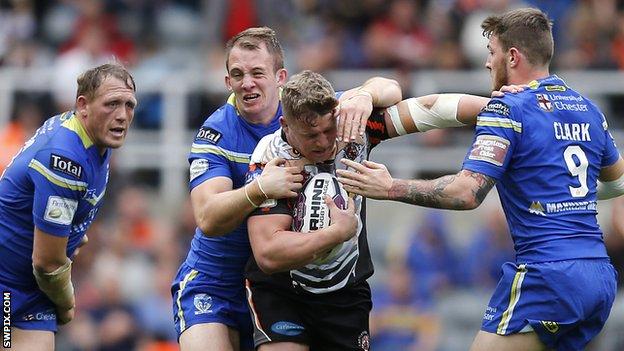 Warrington tackling Castleford's Adam Miller