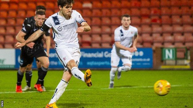 Alloa Athletic's Iain Flanagan scores