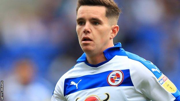 Liam Kelly in action for Reading