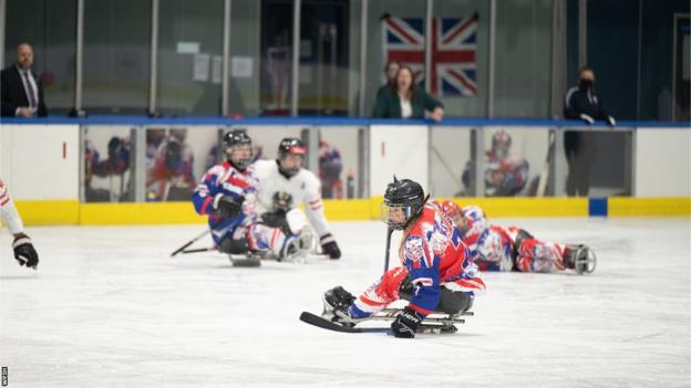 Dani Czernuszka-Watts playing para crystal  hockey for Great Britain