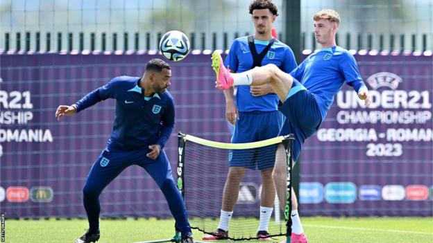 Ashley Cole, Curtis Jones and Cole Palmer