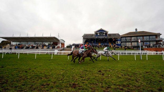 Runners at Leicester Racecourse