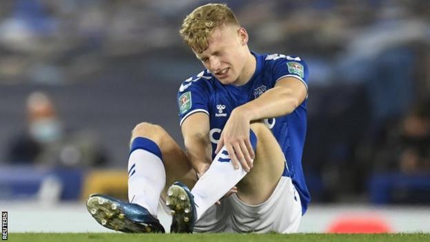 Everton's Jarrad Branthwaite suffered an injury during the Carabao Cup tie with Salford City
