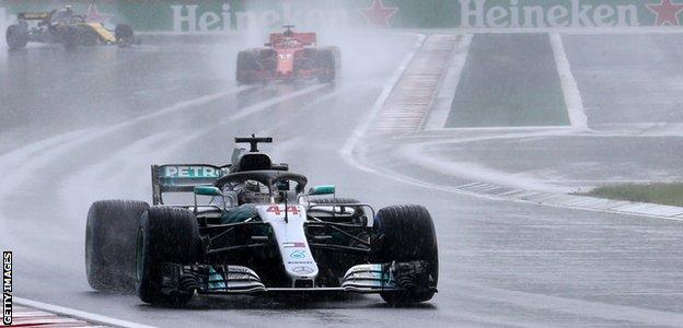 F1 2018: Lewis Hamilton draws level with Fangio on five World Championships