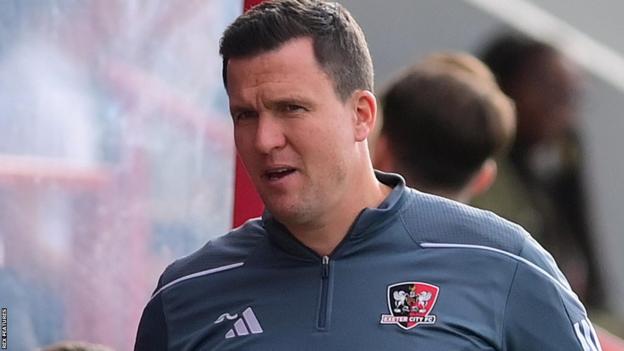Gary Caldwell: Exeter City board backs manager after poor run of results -  BBC Sport
