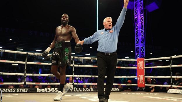 Lawrence Okolie is deducted a point