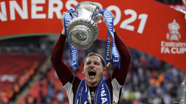 Marc Albrighton là một trong hai cầu thủ Leicester hiện tại đã cùng câu lạc bộ vô địch Premier League và FA Cup