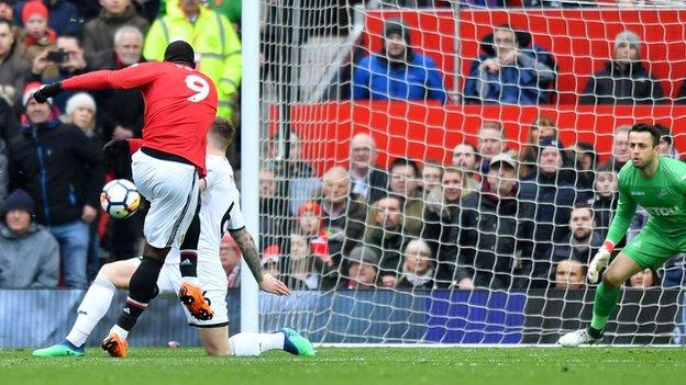 Manchester United 2-0 Swansea City - BBC Sport