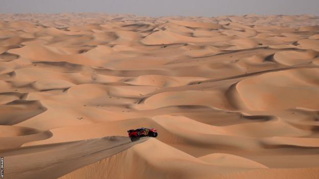 Sébastien Loeb dans la treizième étape du Rallye Dakar