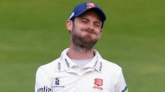 James Foster Loses Essex Club Captaincy After Five Years Bbc Sport 