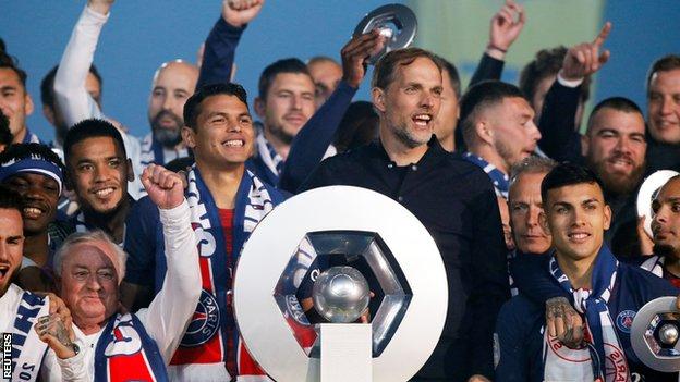 PSG celebrate winning the the Ligue 1 tiutle