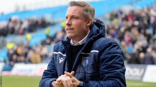 Gillingham 'united again' after takeover, says boss Neil Harris - BBC Sport