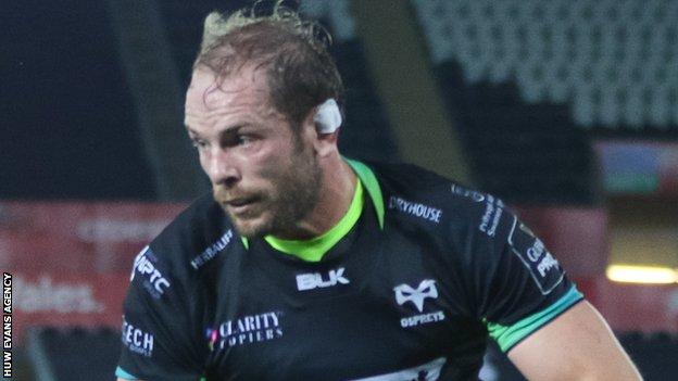 Alun Wyn Jones: Dual-contracts beneficial, says Wales and Ospreys lock - BBC Sport