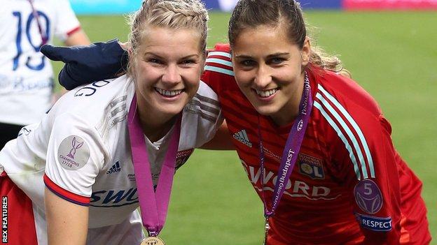 Lisa Weiss Aston Villa Women Sign Germany And Lyon Goalkeeper Bbc Sport