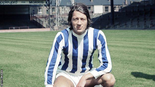 Frank Worthington in a Huddersfield shirt